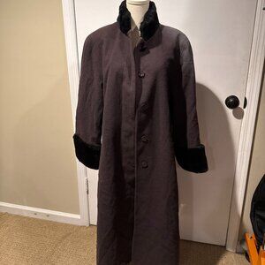 Womens Long Coat with black Faux fur and Dark gray Adult size 10